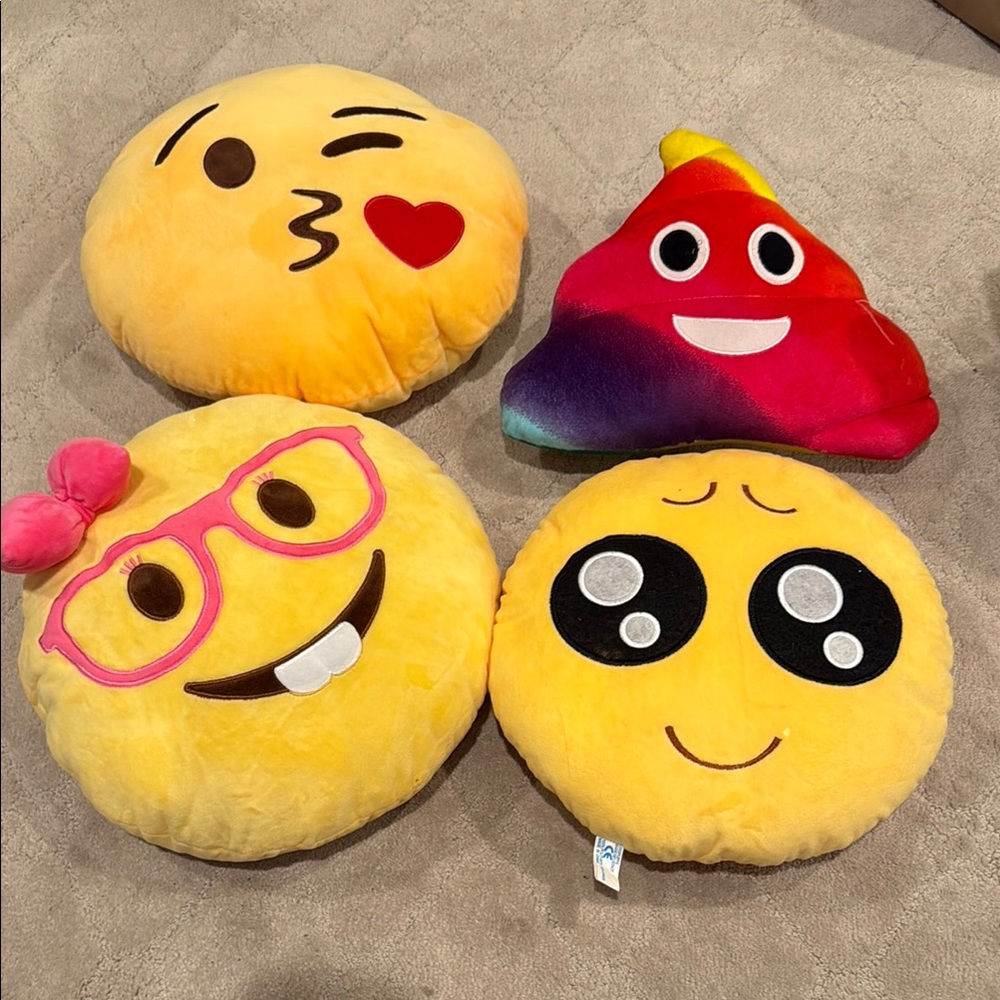Emoji Plush Pillow Set
